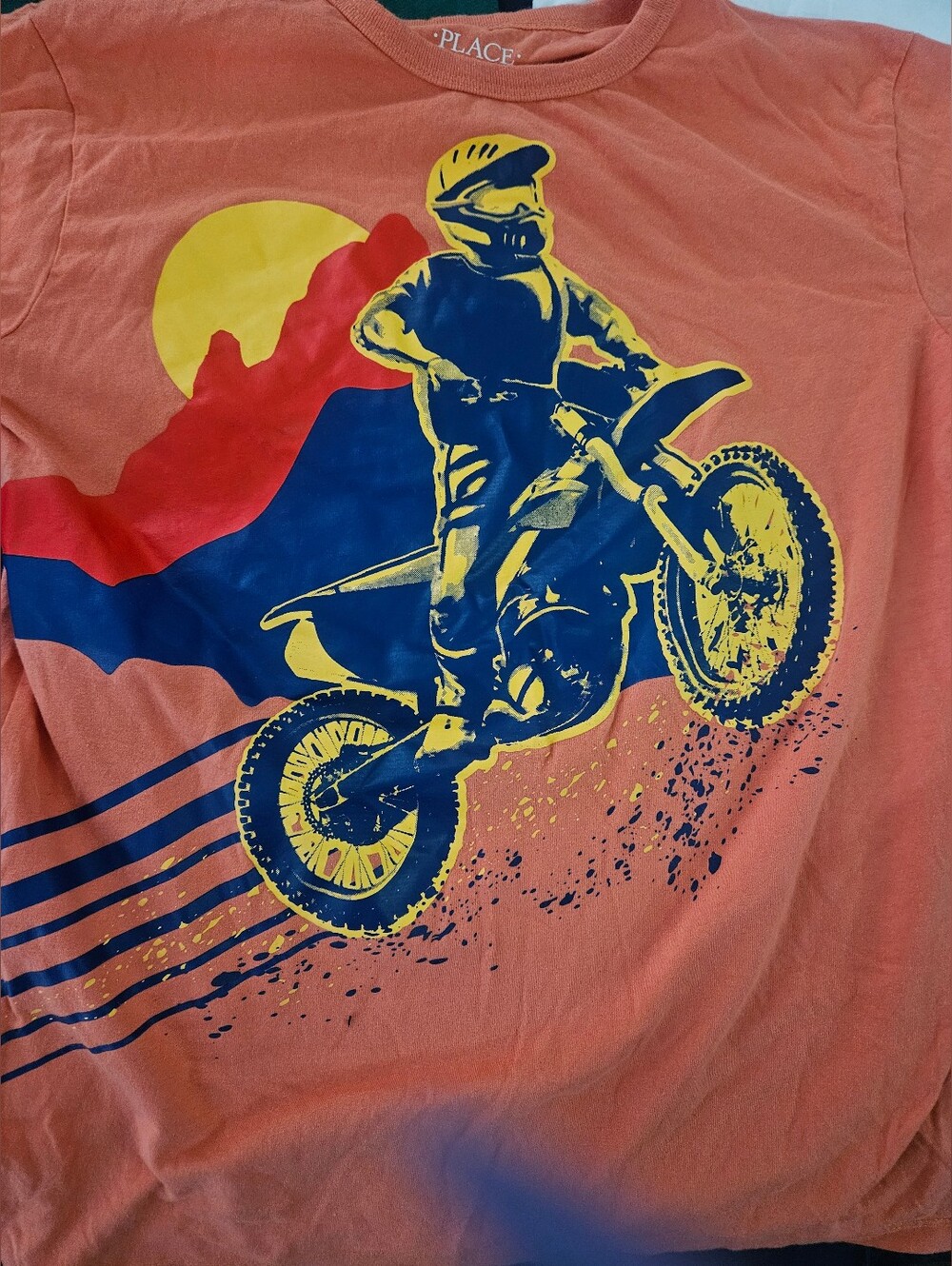 3 Graphic Tees - Picture 6 of 9